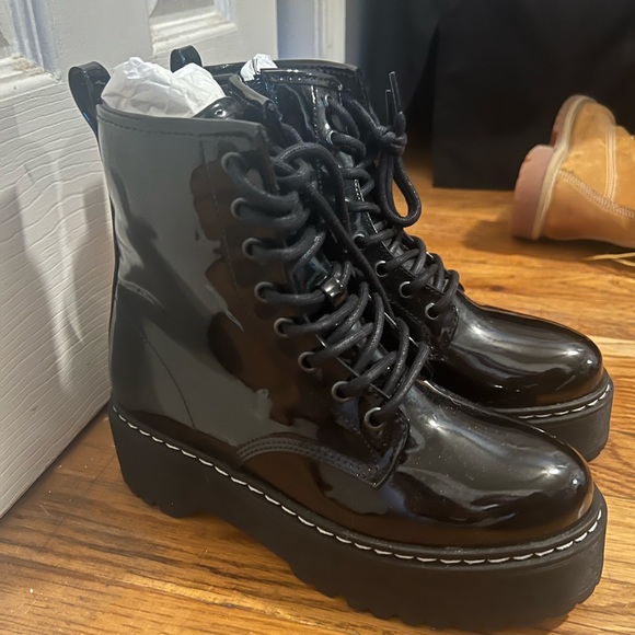 Steve Madden Women's Black Boots - Picture 5 of 5